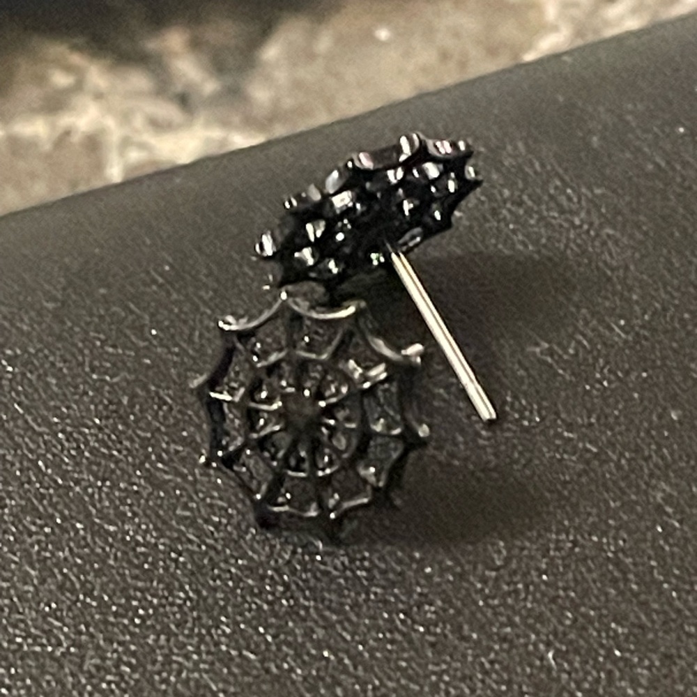 Web Studs - Picture 2 of 3